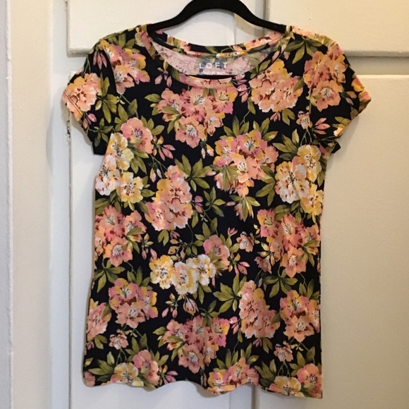 Loft NWOT Floral Vintage Soft Tee XS - Picture 3 of 4